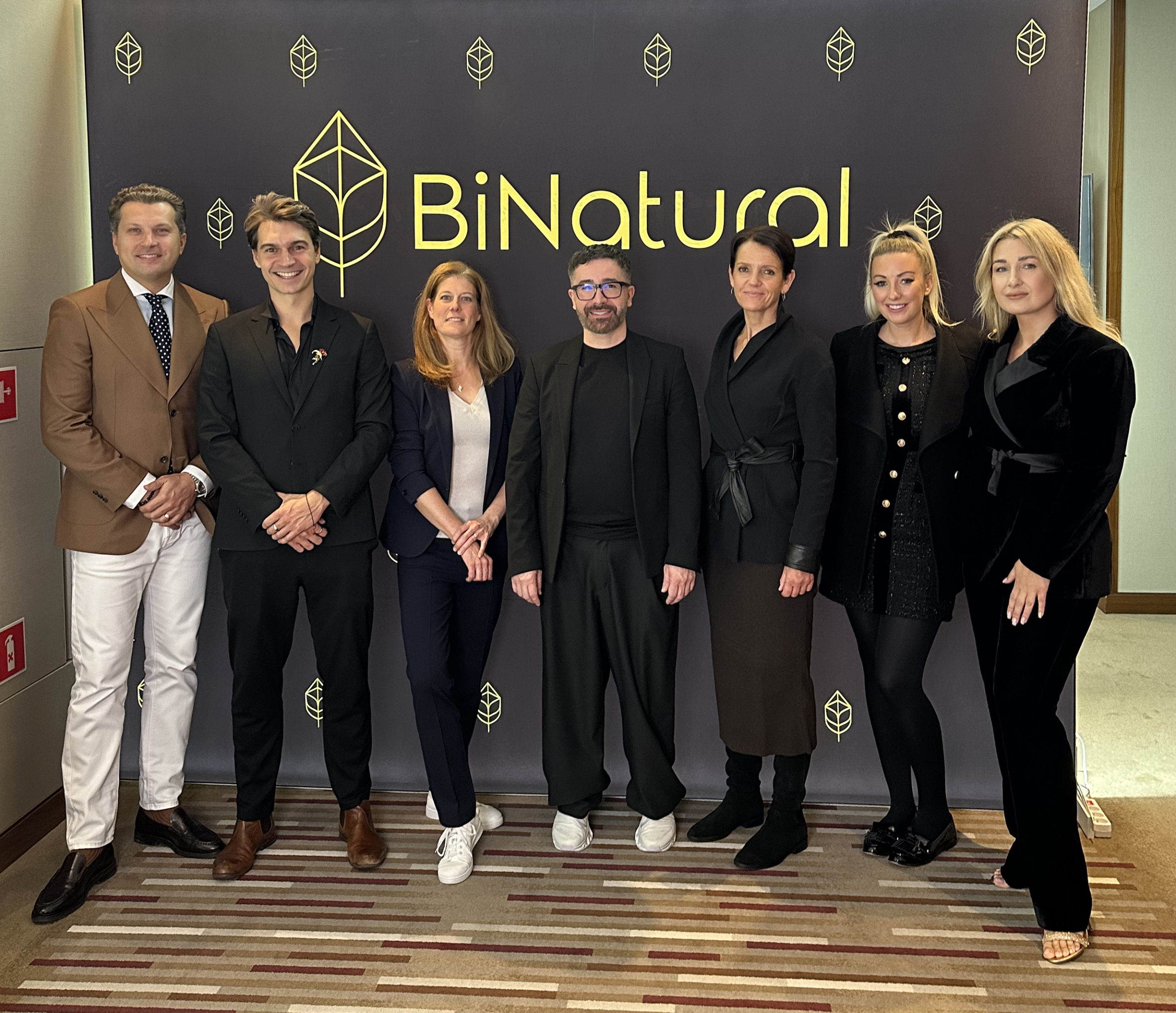 Uczestnicy Skin Society